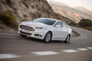 Ford Mondeo Hybrid Sedan